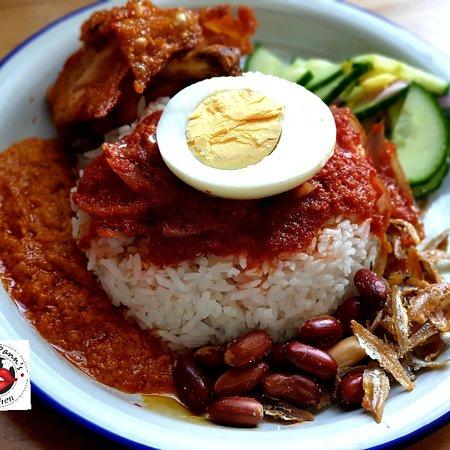 Lisa & Pann's Kitchen